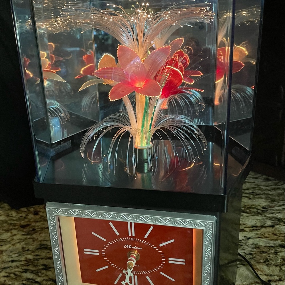 Vintage GROOVY Sparkling Flower Galaxy Lamp w/Clock Fiber Optic Light Up-Flowers